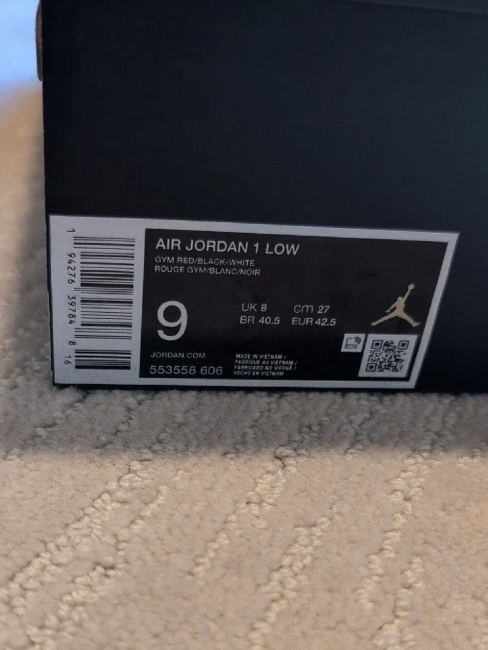Nike Air Jordan 1 Low: Black & Red